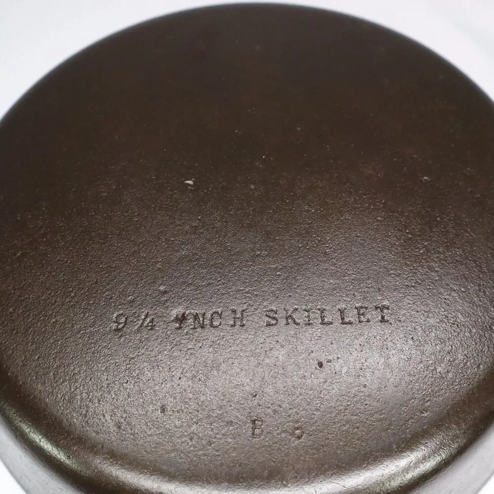 Cast Iron #7 Round Skillet Frying Pan 9 3/4